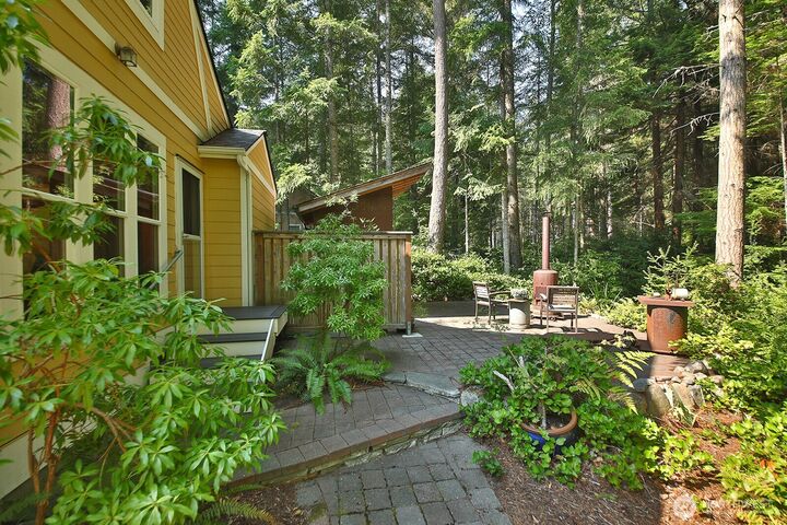 Property Photo:  2781  Parkwood Drive  WA 98260 