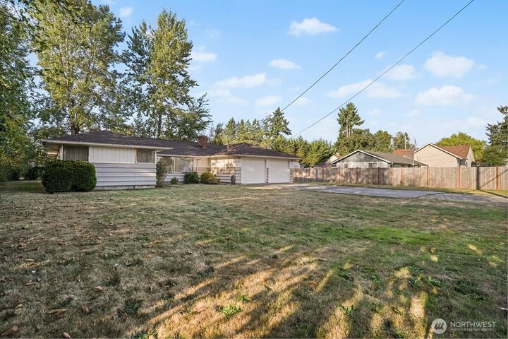 Property Photo: 1301 99th Street E WA 98445