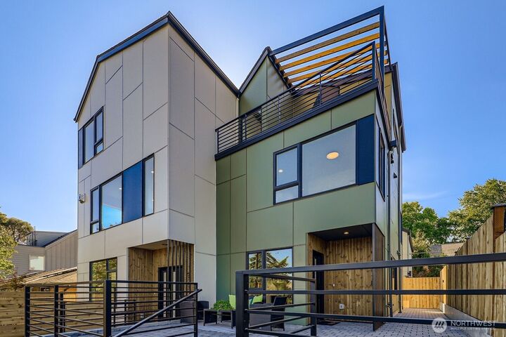 5717  35th Avenue NE B  Seattle WA 98105 photo