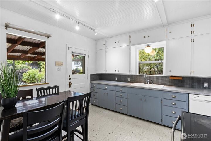 Property Photo: 5608 7th Avenue NW WA 98107