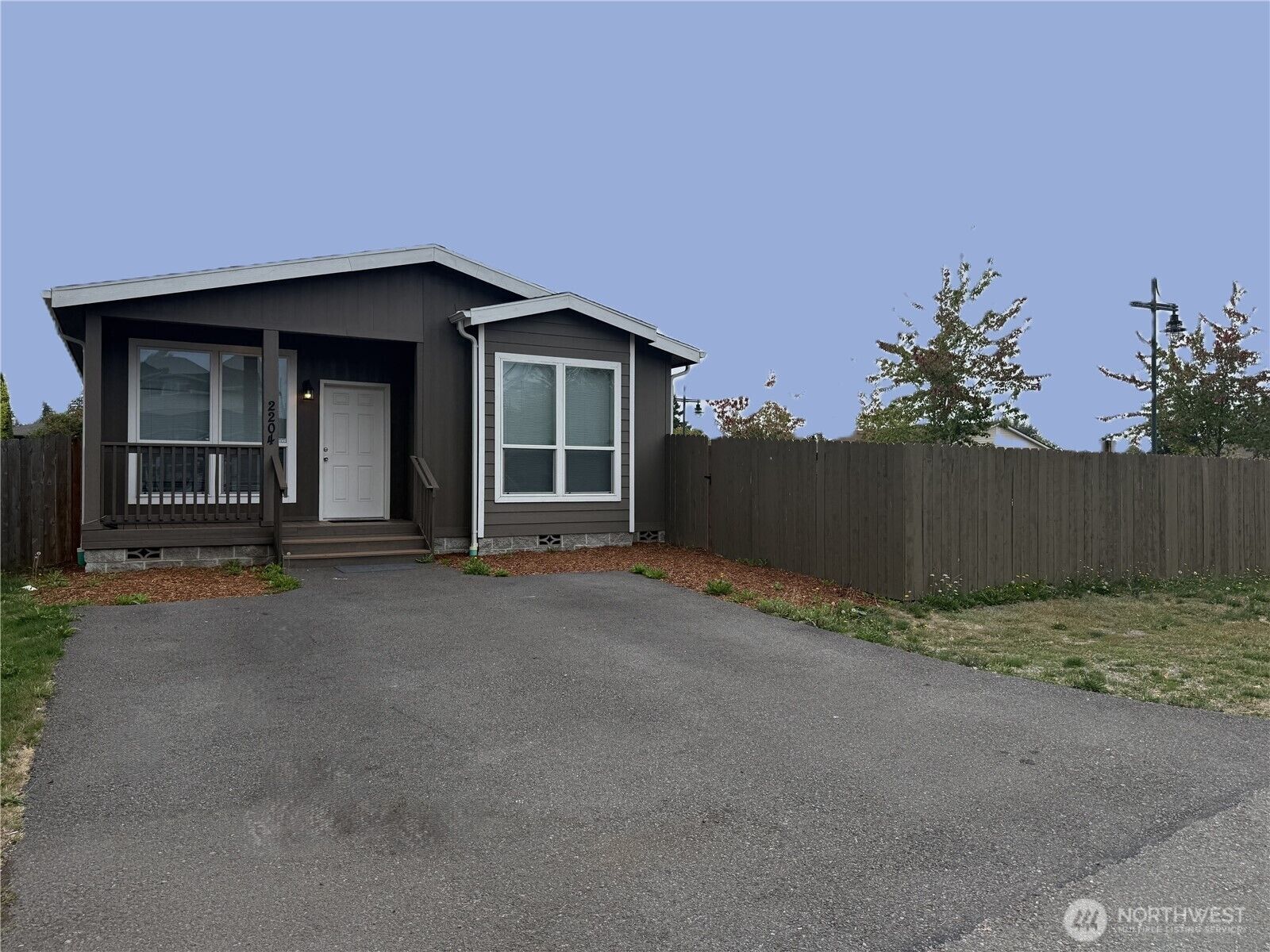 Property Photo:  2204 S 312 Street  WA 98003 