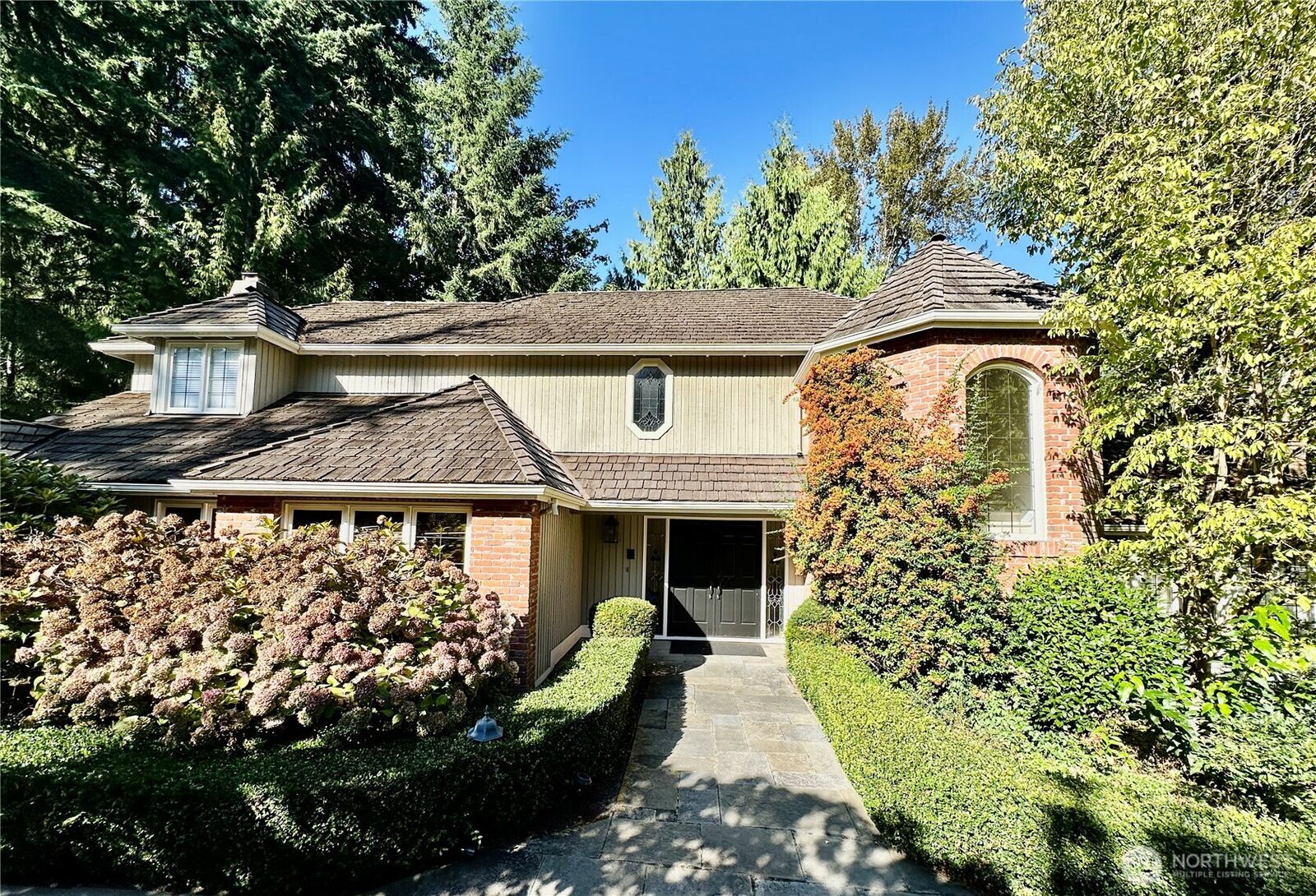 Property Photo:  4117  117th Avenue NE  WA 98033 