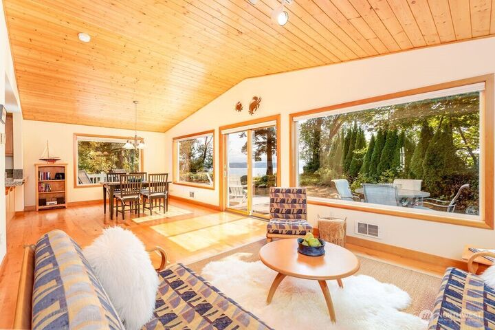 Property Photo:  26  G Sound Place  WA 98206 