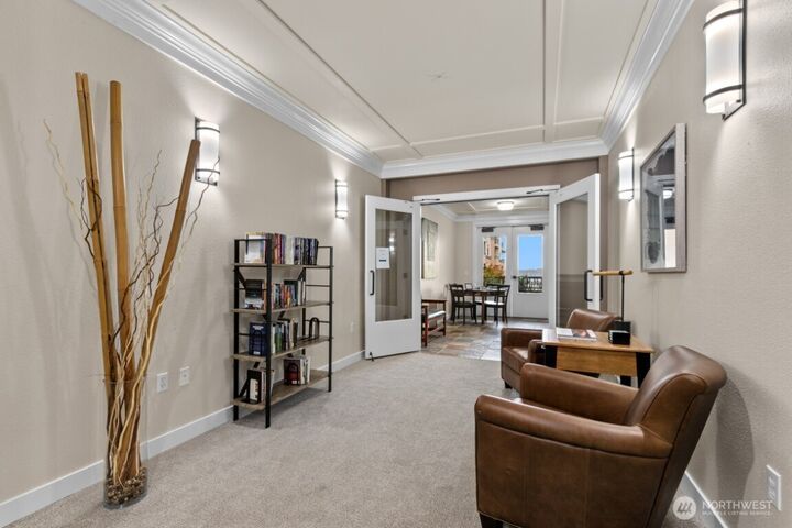 Property Photo: 109 2nd Street S 220 WA 98033