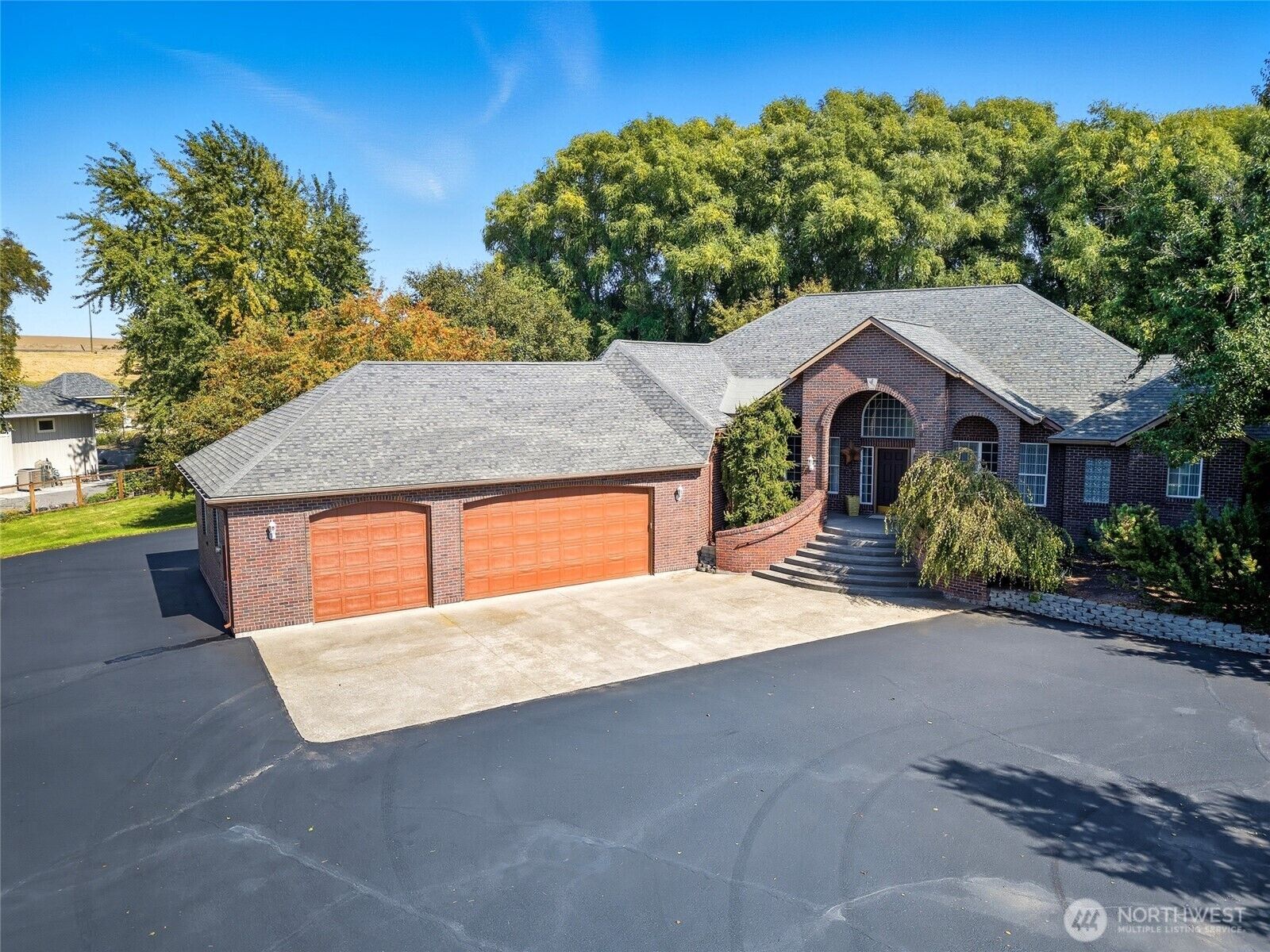 Property Photo:  1629  Wheatcrest Road  WA 99362 