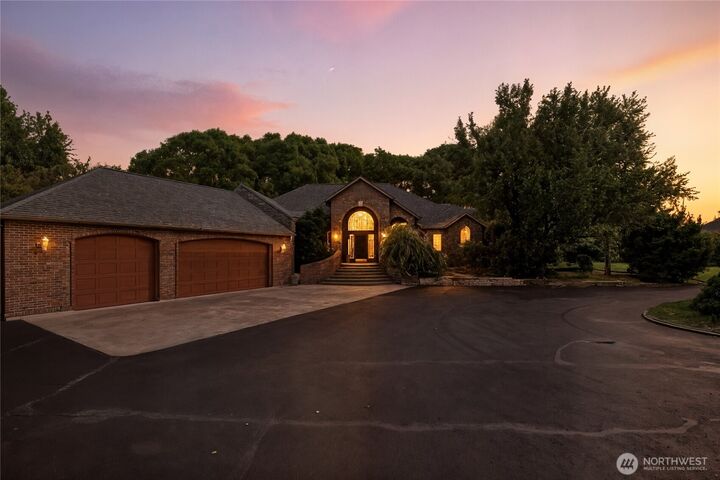1629  Wheatcrest Road  Walla Walla WA 99362 photo