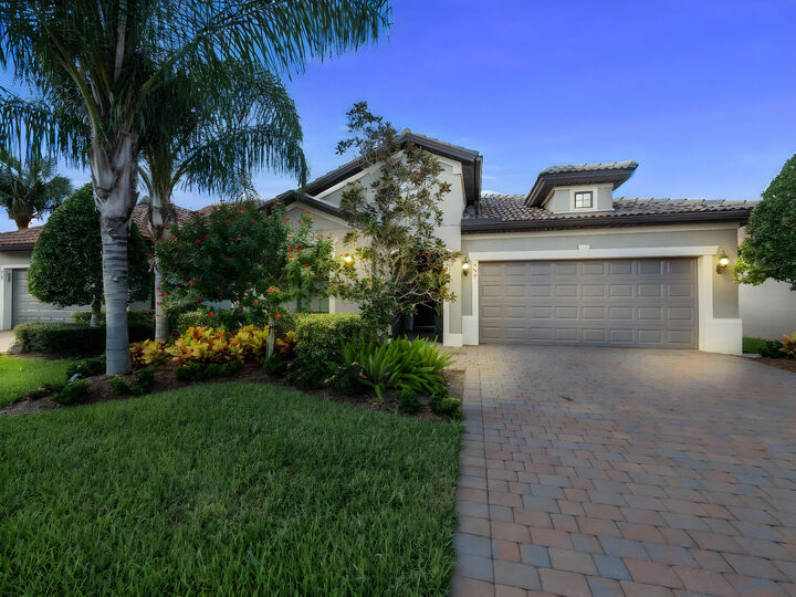564 SE Monet Drive  Port Saint Lucie FL 34984 photo