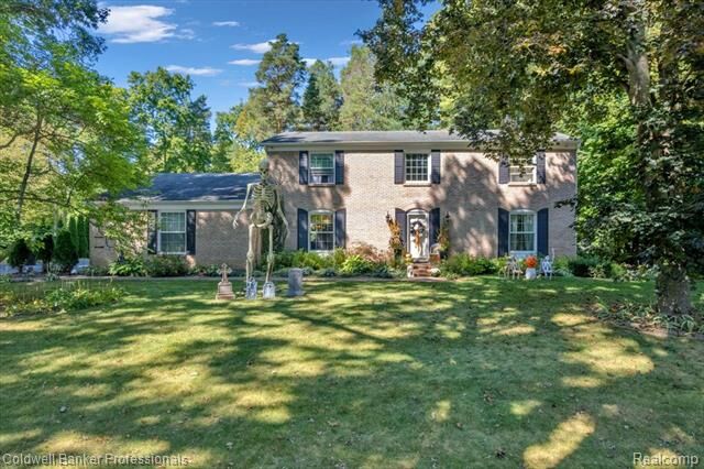 Property Photo:  1565 Heather Drive  MI 48446 