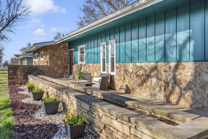 Property Photo:  525 S Woodchuck Ln  KS 67209