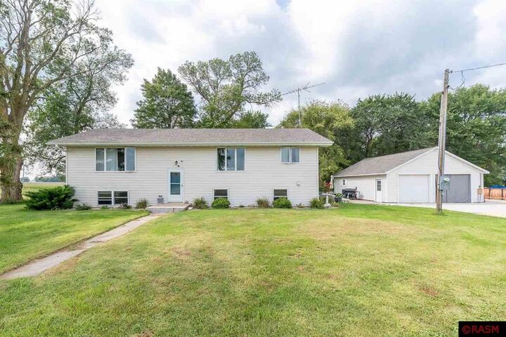Property Photo: 37658 410th Street MN 56082