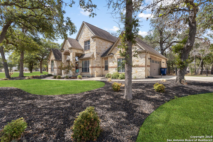 Property Photo:  133 Legacy Trace  TX 78121 