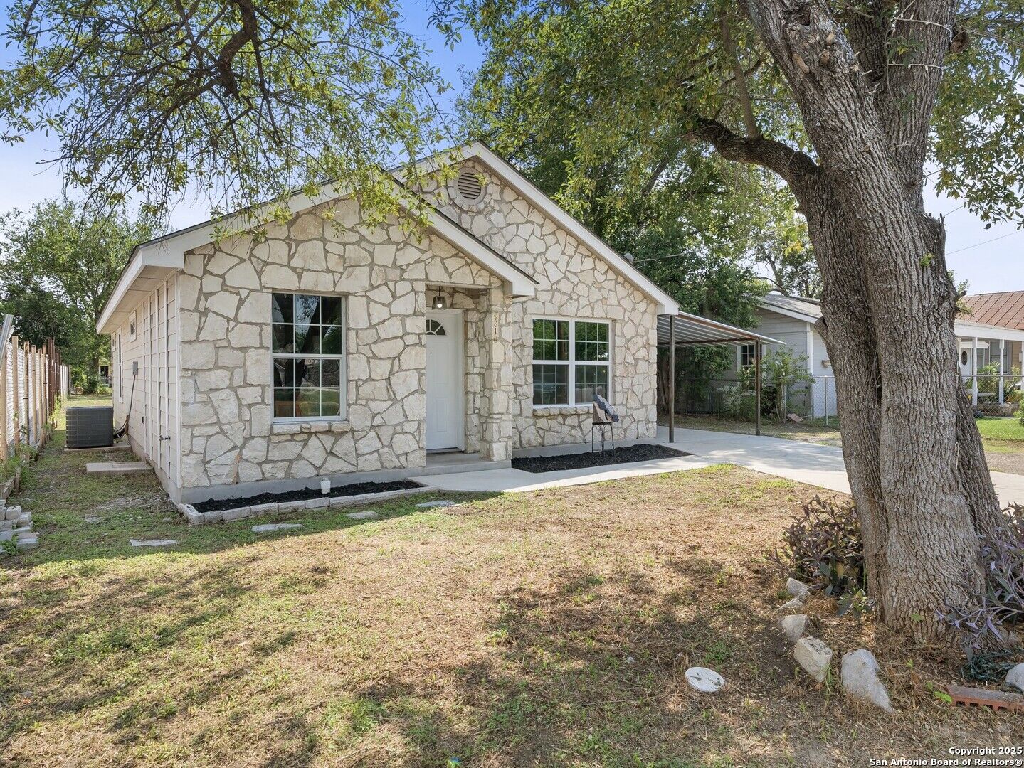 Property Photo: 4818 John Victor TX 78220