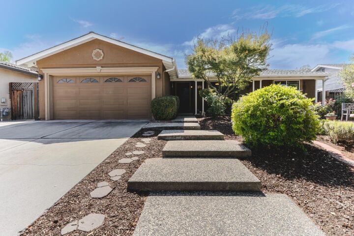 Property Photo:  864 Midvale Lane  CA 95136 