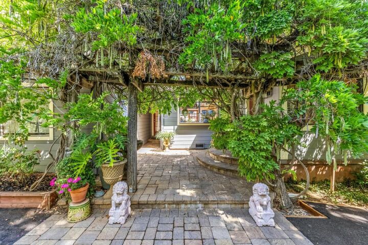 Property Photo: 1211 Canada Road CA 94062