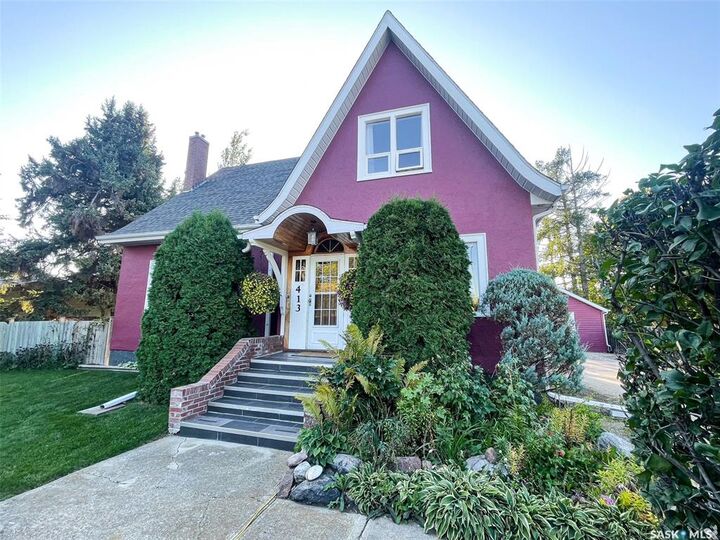 Property Photo:  413 Centre Street  SK S9X 1E5 