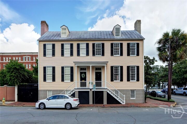 Property Photo:  326 E Bryan Street  GA 31401 