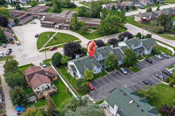 Property Photo:  83 Victoria Street 7  ON N4L 1R4 