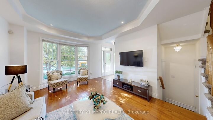 Property Photo:  2244 Norfolk Drive  ON L6H 6H4 