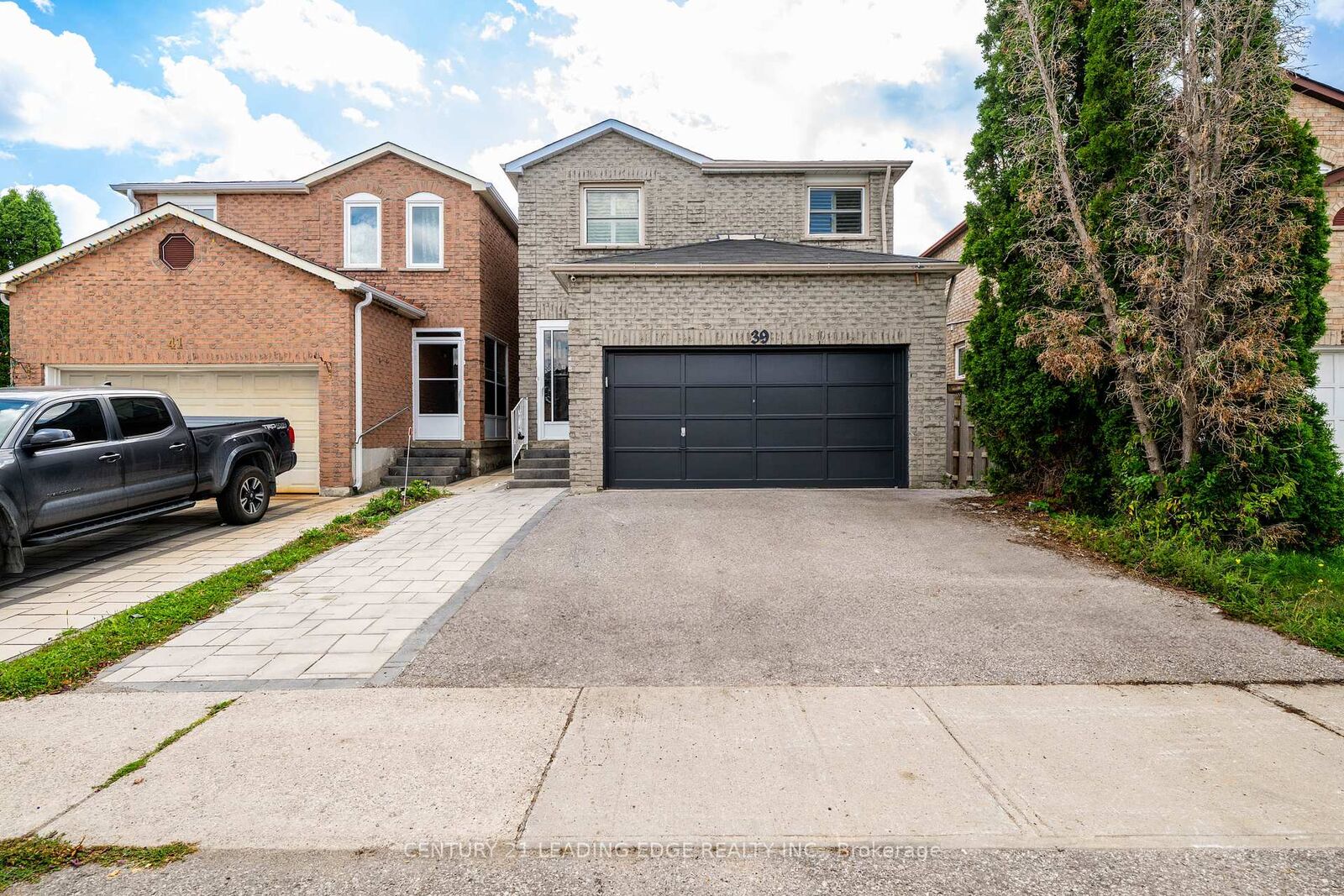 Property Photo:  39 Lavron Court  ON L3S 2N8 