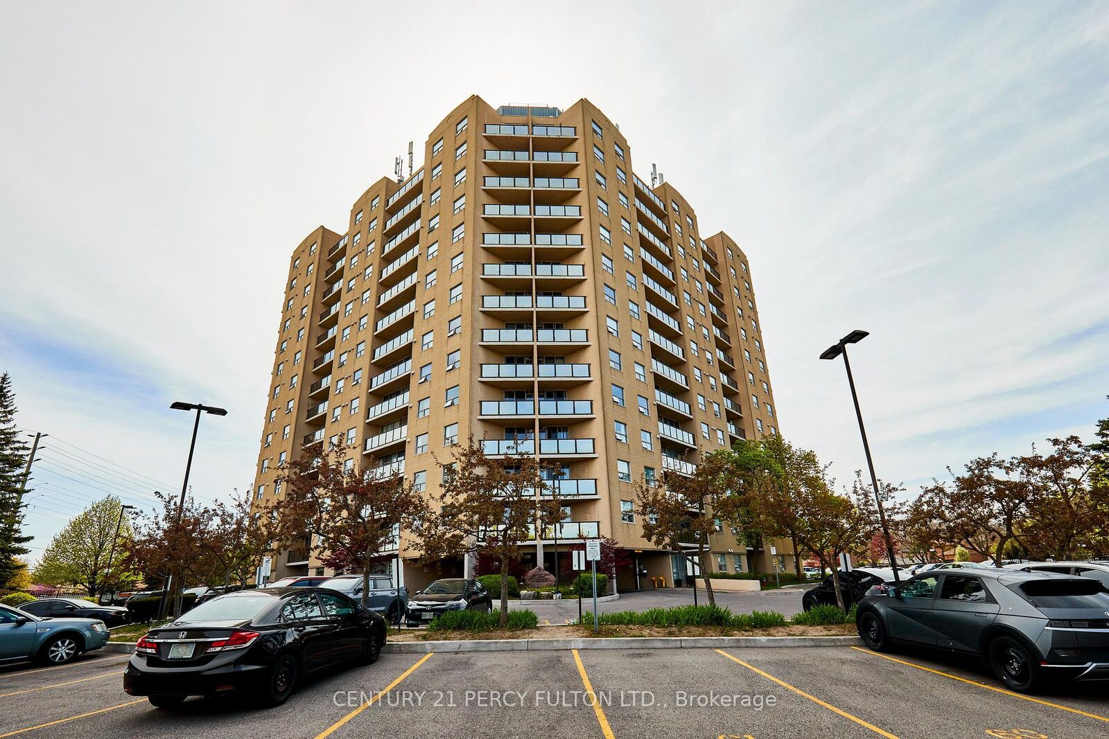 Photo de la propriété:  2 Westney Road N 102  ON L1T 3H3 