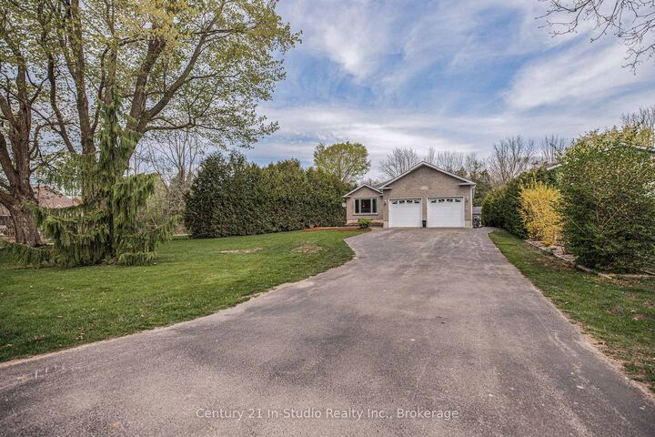 Property Photo:  406 Alice Street  ON N0H 2L0 