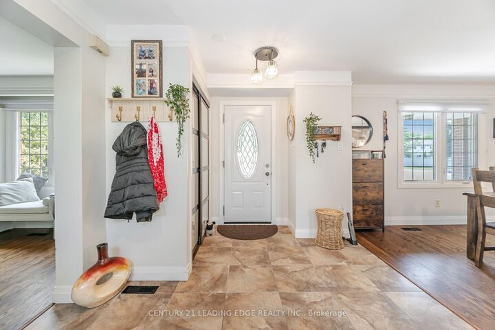 Property Photo:  6303 Neuchatel Road  ON L5N 2J7 