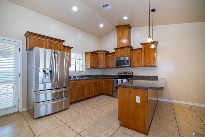 Property Photo: 2559 E Edais St AZ 85336