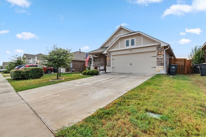 Property Photo: 296 Spinnaker Loop TX 78640