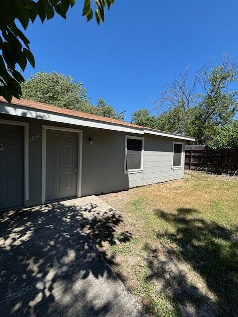 Property Photo:  1802 W Avenue H Avenue C  TX 76504 