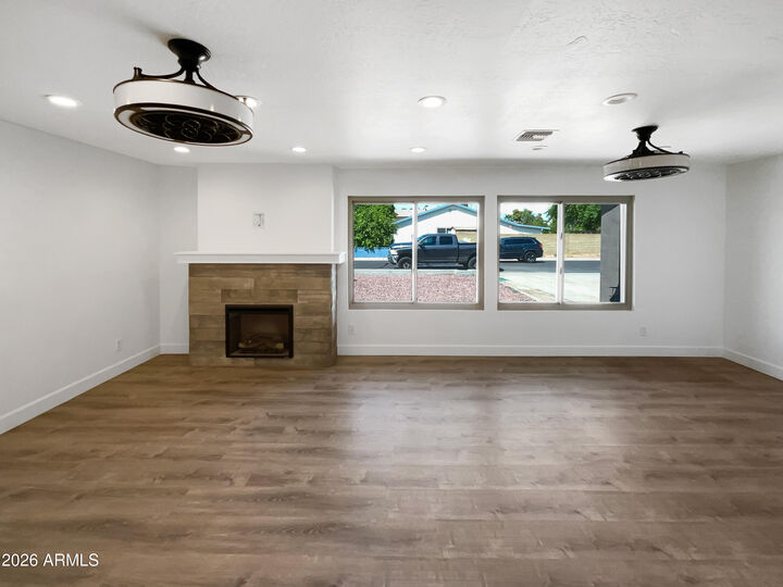 Property Photo: 2337 W Tierra Buena Lane AZ 85023