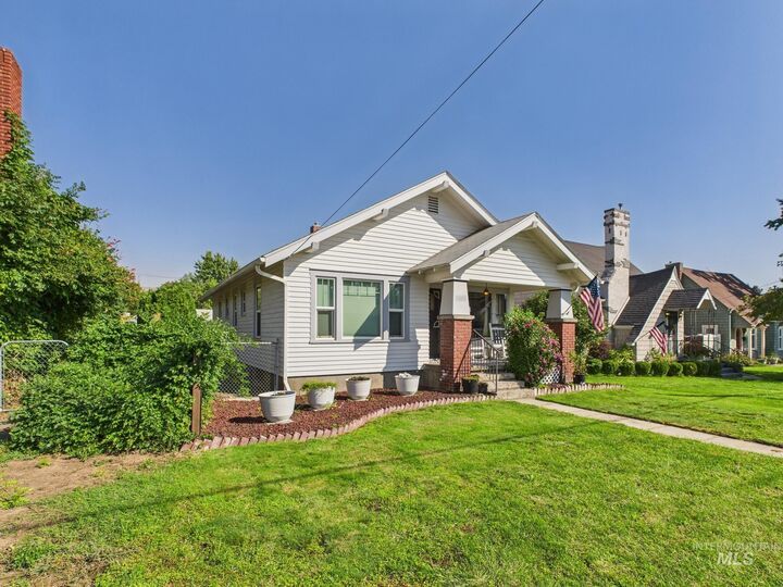 Property Photo:  1217 12th Ave  ID 83501 