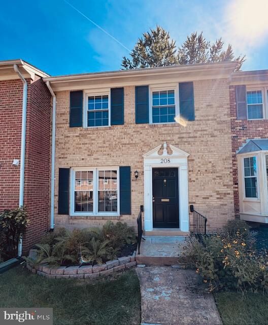 Property Photo:  208 Commons Drive NW  VA 22180 