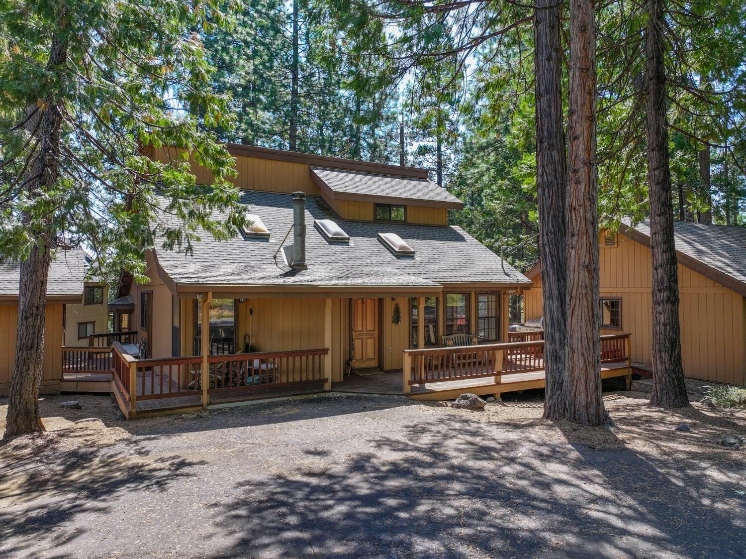 Property Photo: 1865 Jerrilynn Drive CA 95223