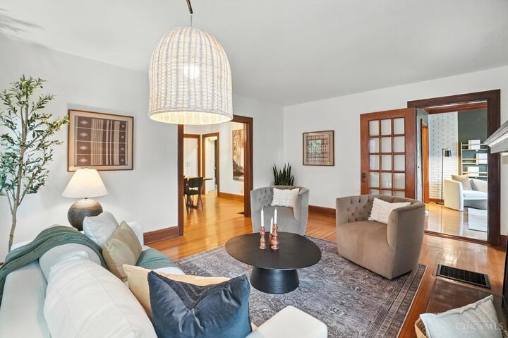 Property Photo:  2922 Utopia Place  OH 45208 