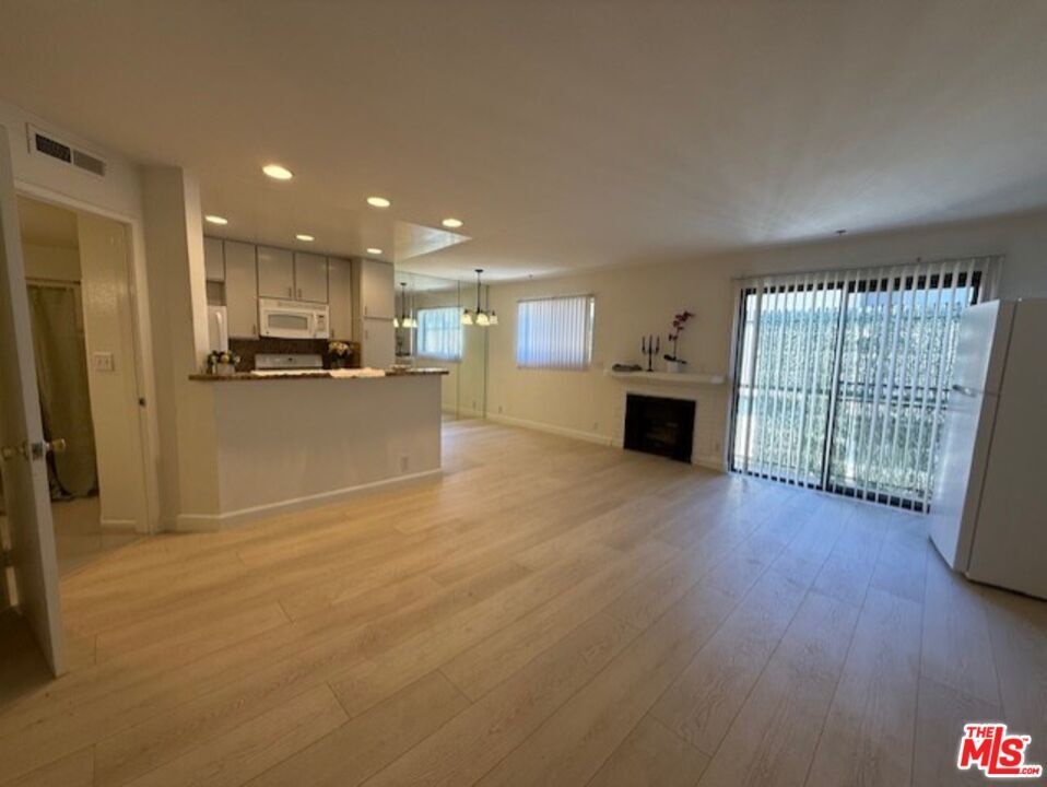 Property Photo:  4322 Matilija Ave  CA 91423 