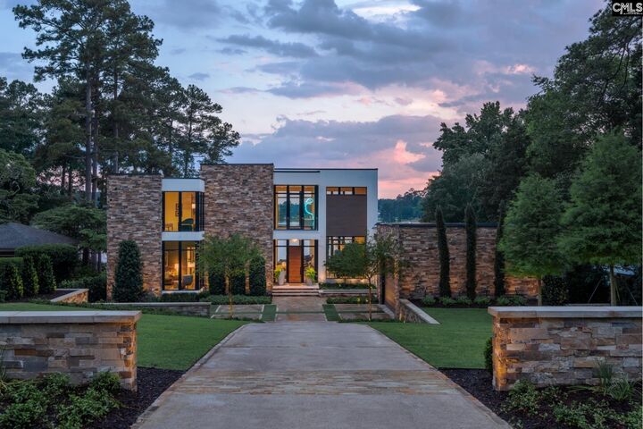 Property Photo: 6009 Lakeshore Drive SC 29206