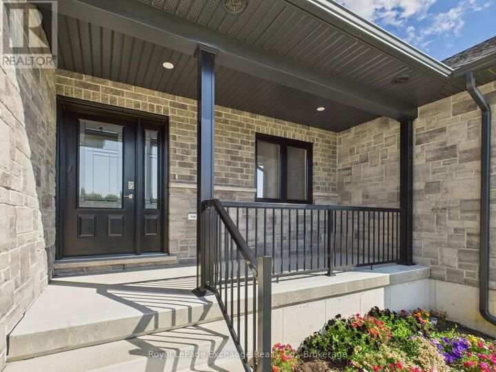 Property Photo:  36 Jordan Crescent Unit A  ON N0G 1E0 