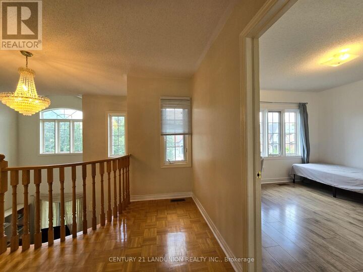 Property Photo:  15 Annina Crescent 2 Rms  ON L3R 4S4 