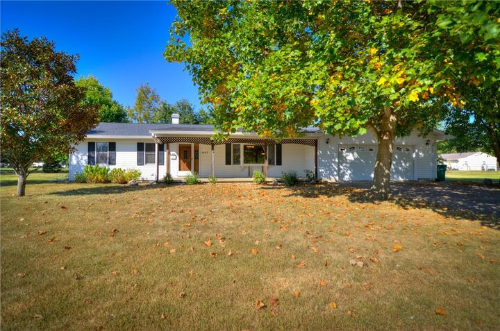 1867 S Westgate Drive  Decatur IL 62521 photo