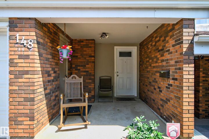 Property Photo:  148 Great Oaks  AB T8A 0V8 