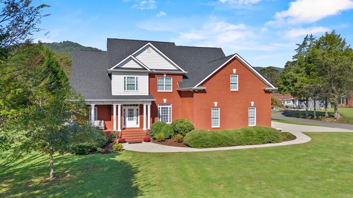 825 Dennis Avenue  Jasper TN 37347 photo