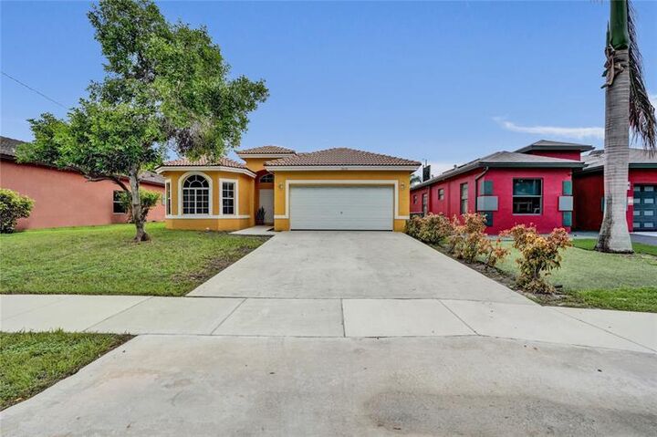 Property Photo:  3020 NW 10th Ct  FL 33311 