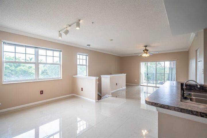 Property Photo:  5800 W Sample Rd 308  FL 33067 