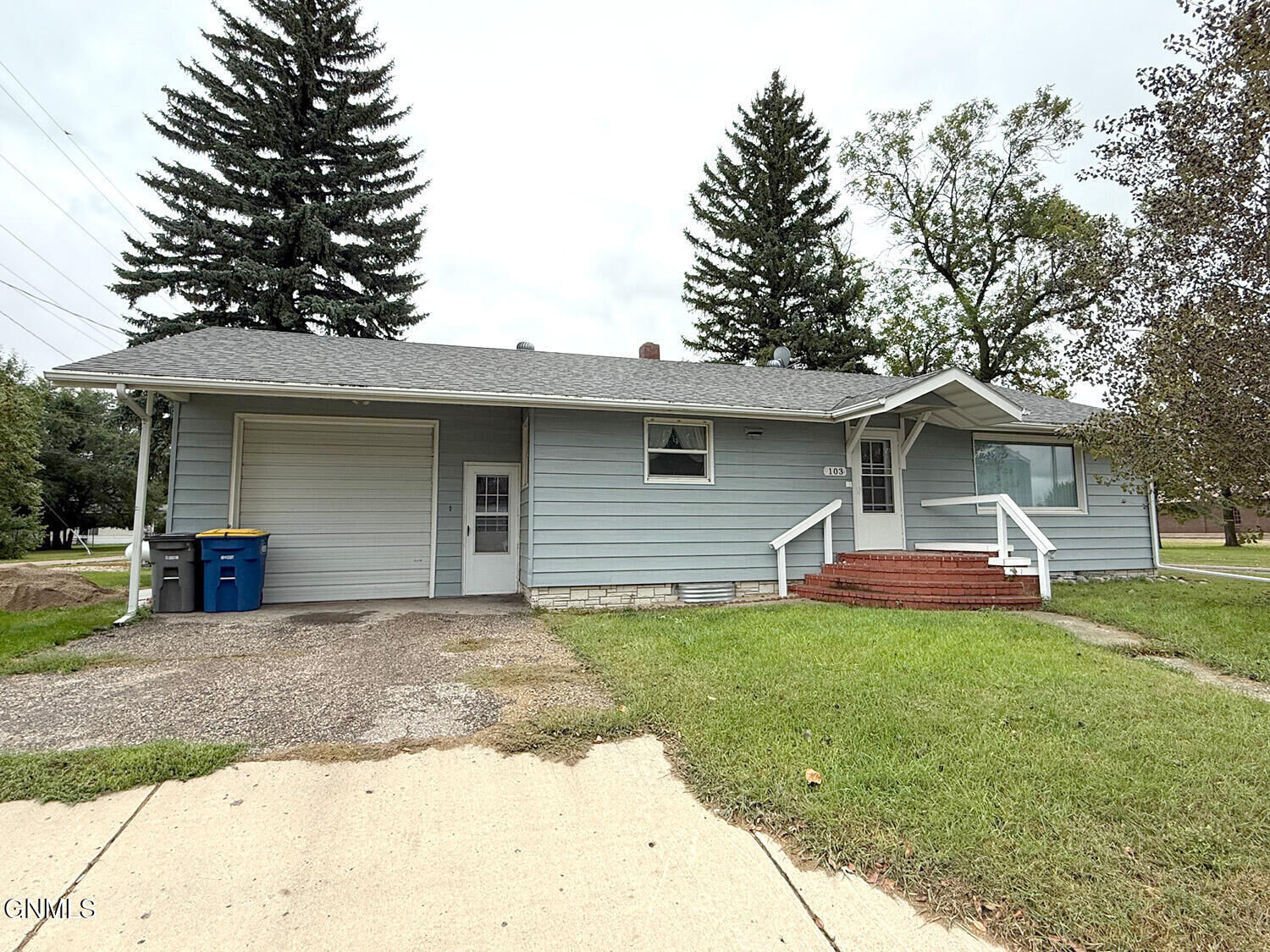 Property Photo: 103 1st Street NW ND 58458