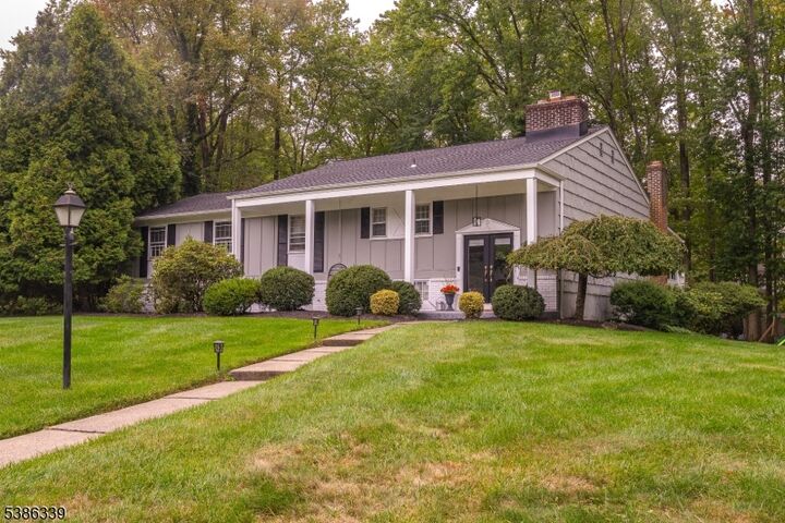 4 Brandywine Ct  Scotch Plains Twp. NJ 07076 photo