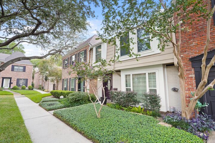 Property Photo:  1383 Country Place Drive  TX 77079 