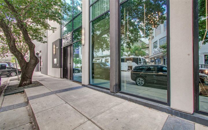 Property Photo:  1211 Caroline Street 1502  TX 77002 