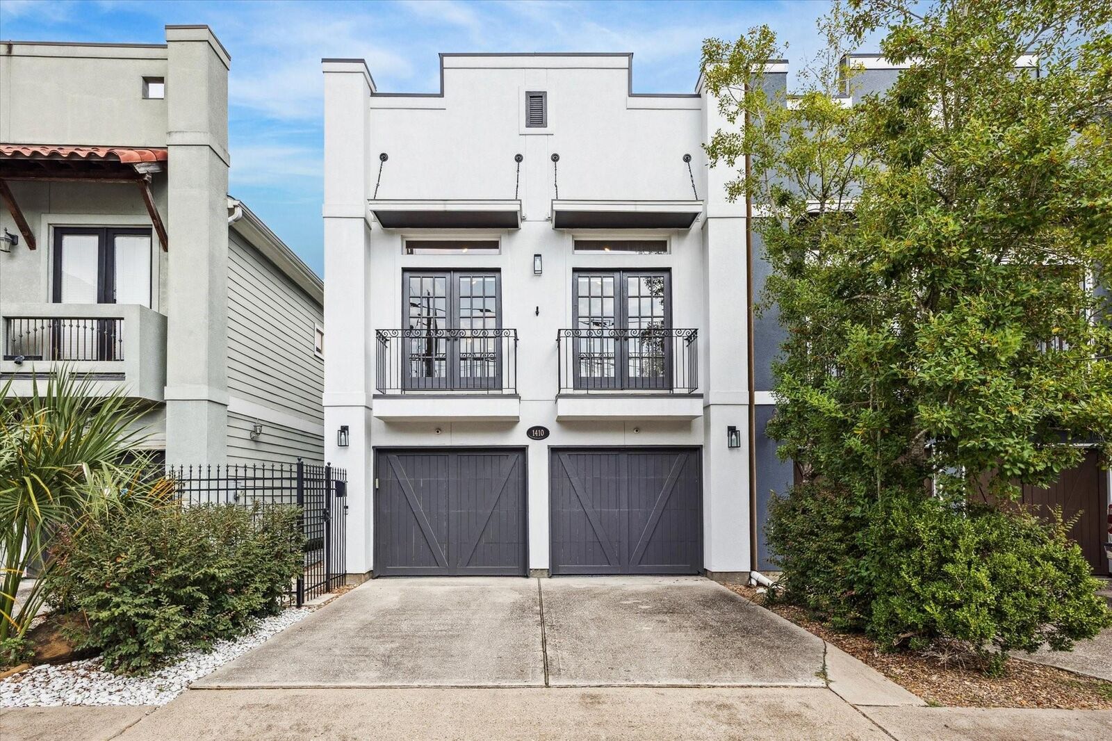 Property Photo:  1410 Asbury Street  TX 77007 