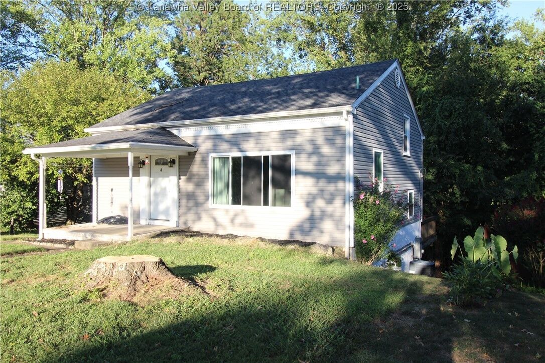 Property Photo: 816 Scenic Drive WV 25311