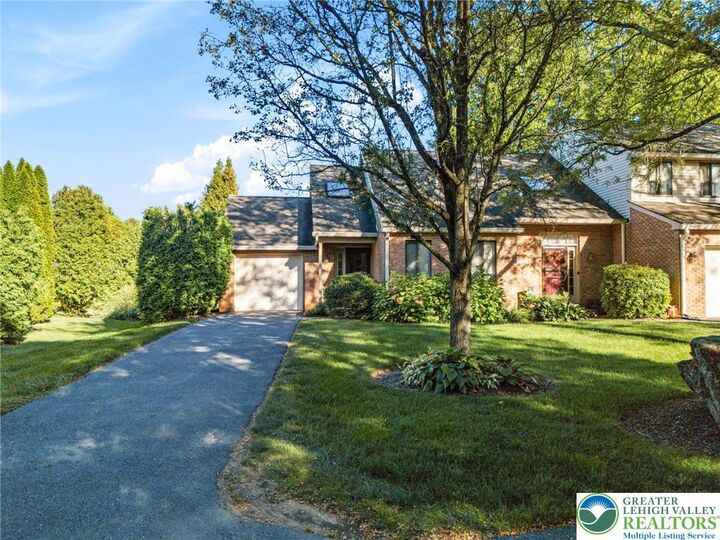 Property Photo:  2850 Greenleaf Court  PA 18017 